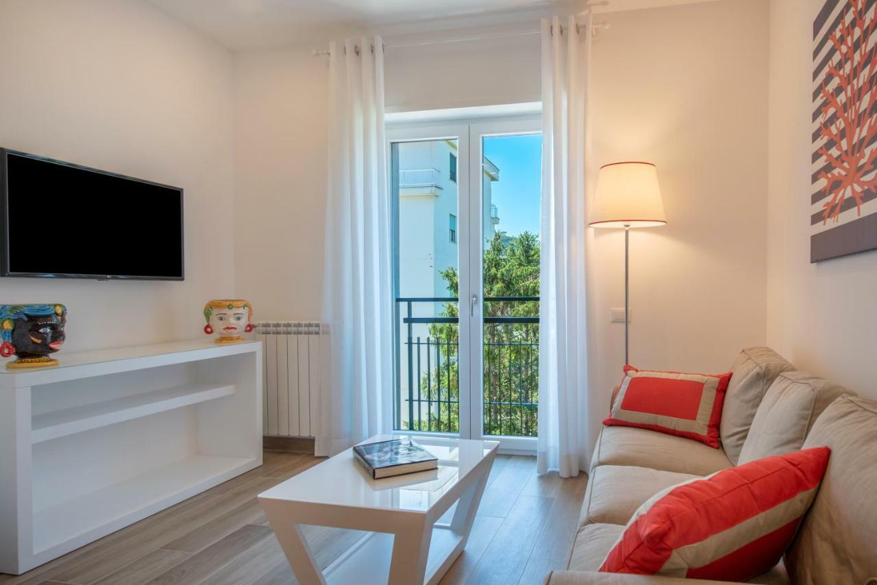 Solymar Apartments Sorrento Exterior foto