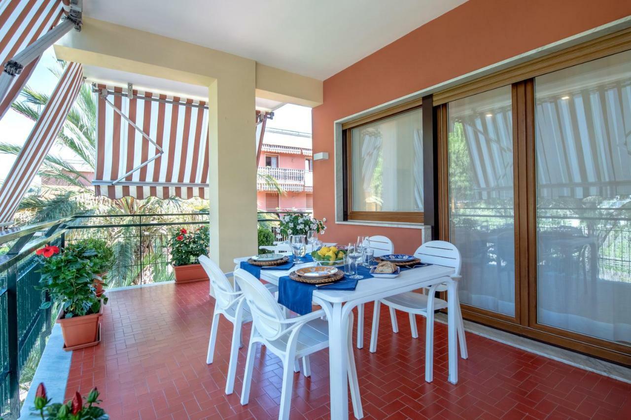 Solymar Apartments Sorrento Exterior foto